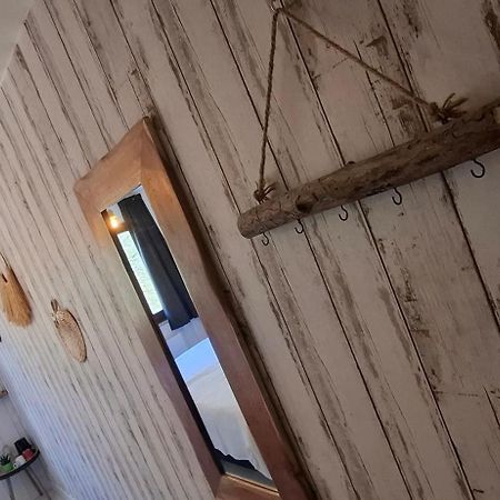 Dikke Vriend , Herberg & Taverne Chiny Exteriör bild