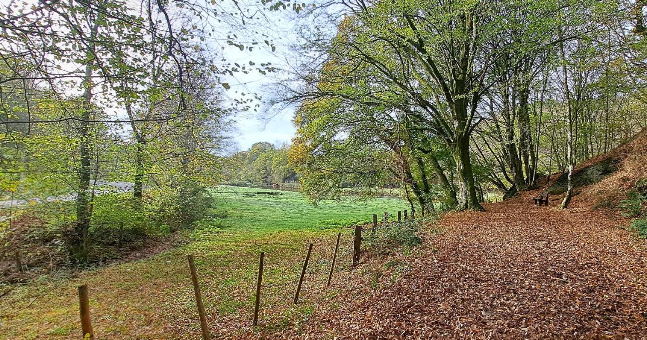 Dikke Vriend , Herberg & Taverne Chiny Exteriör bild