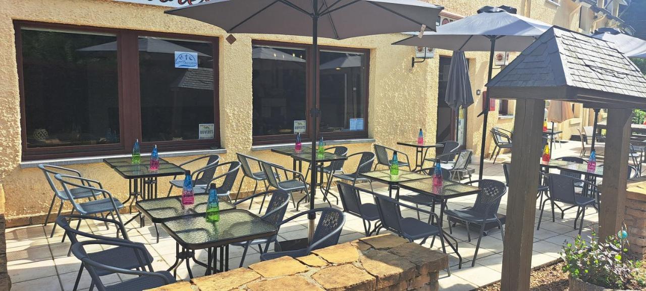 Dikke Vriend , Herberg & Taverne Chiny Exteriör bild