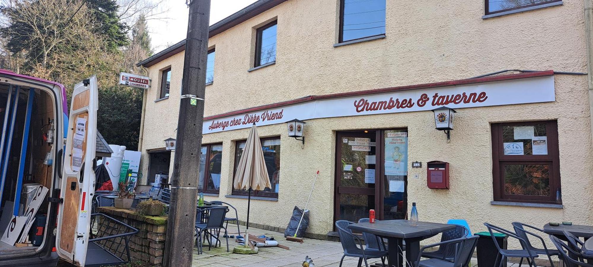Dikke Vriend , Herberg & Taverne Chiny Exteriör bild
