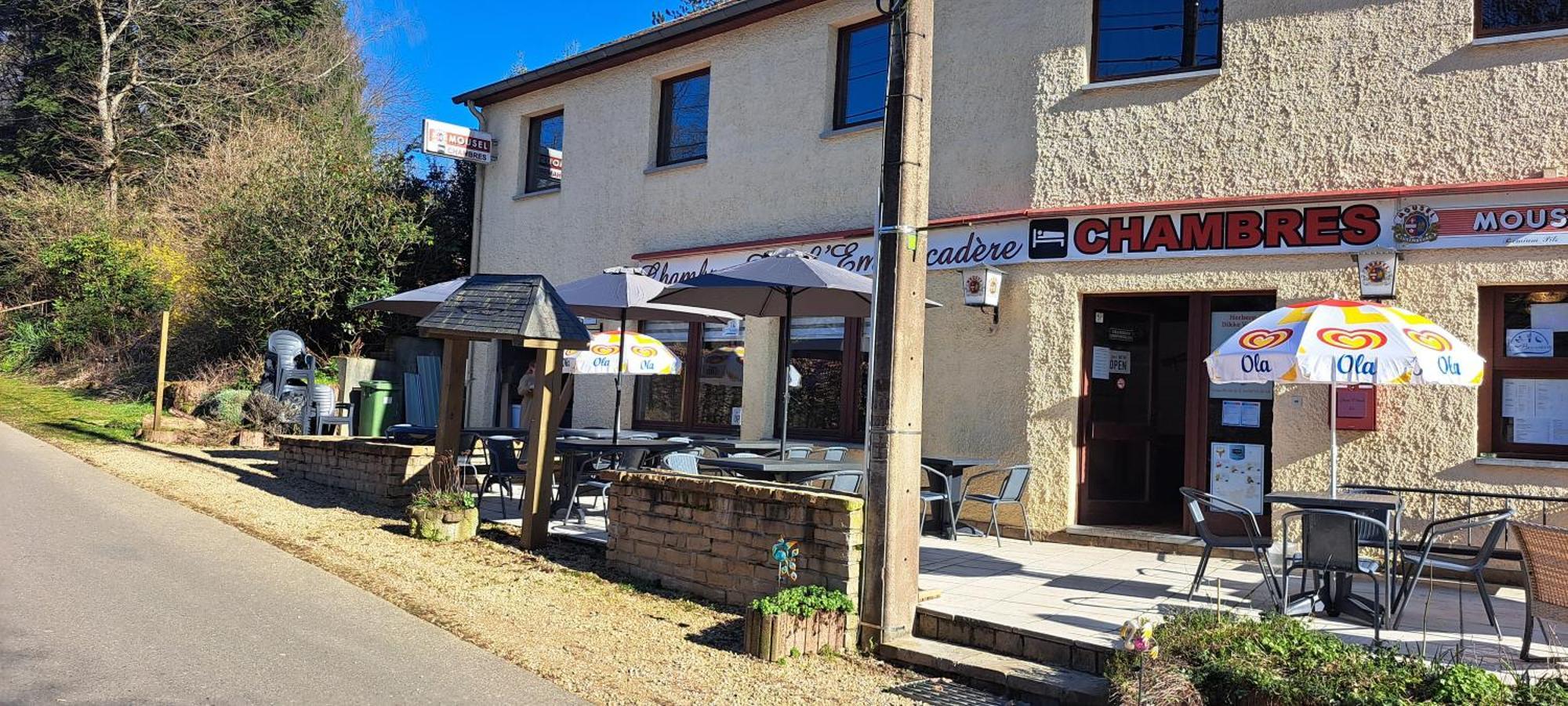 Dikke Vriend , Herberg & Taverne Chiny Exteriör bild