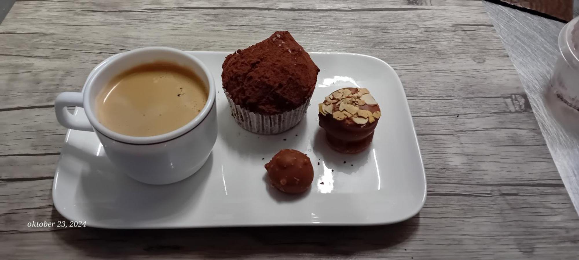 Dikke Vriend , Herberg & Taverne Chiny Exteriör bild